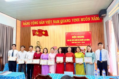 HỘI NGHỊ VIÊN CHỨC – NGƯỜI LAO ĐỘNG TRƯỜNG THPT TRẦN QUANG KHẢI NĂM HỌC 2025 – 2026